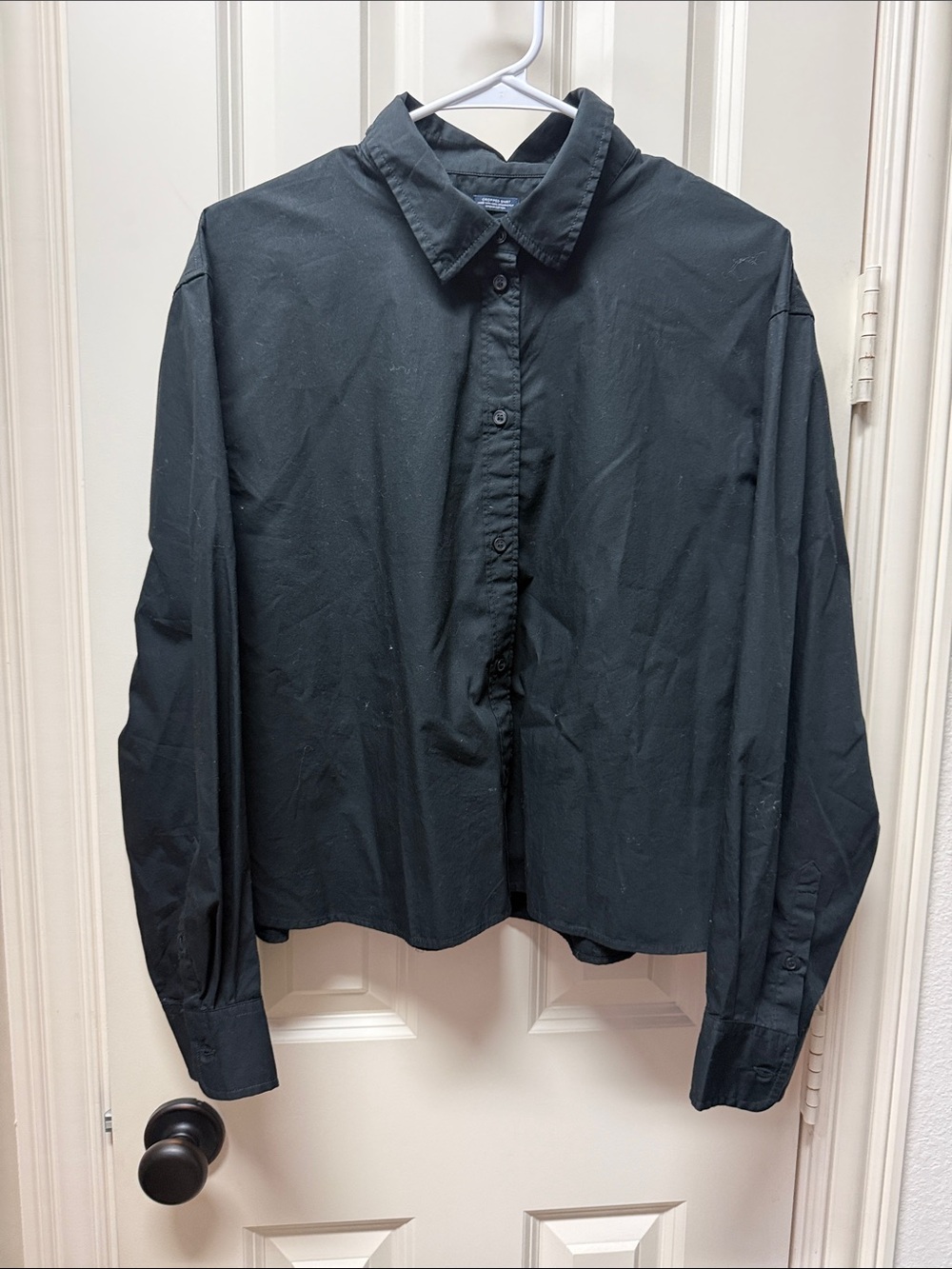 NWT GAP CROPPED BLACK BUTTON DOWN SHIRT - LRG